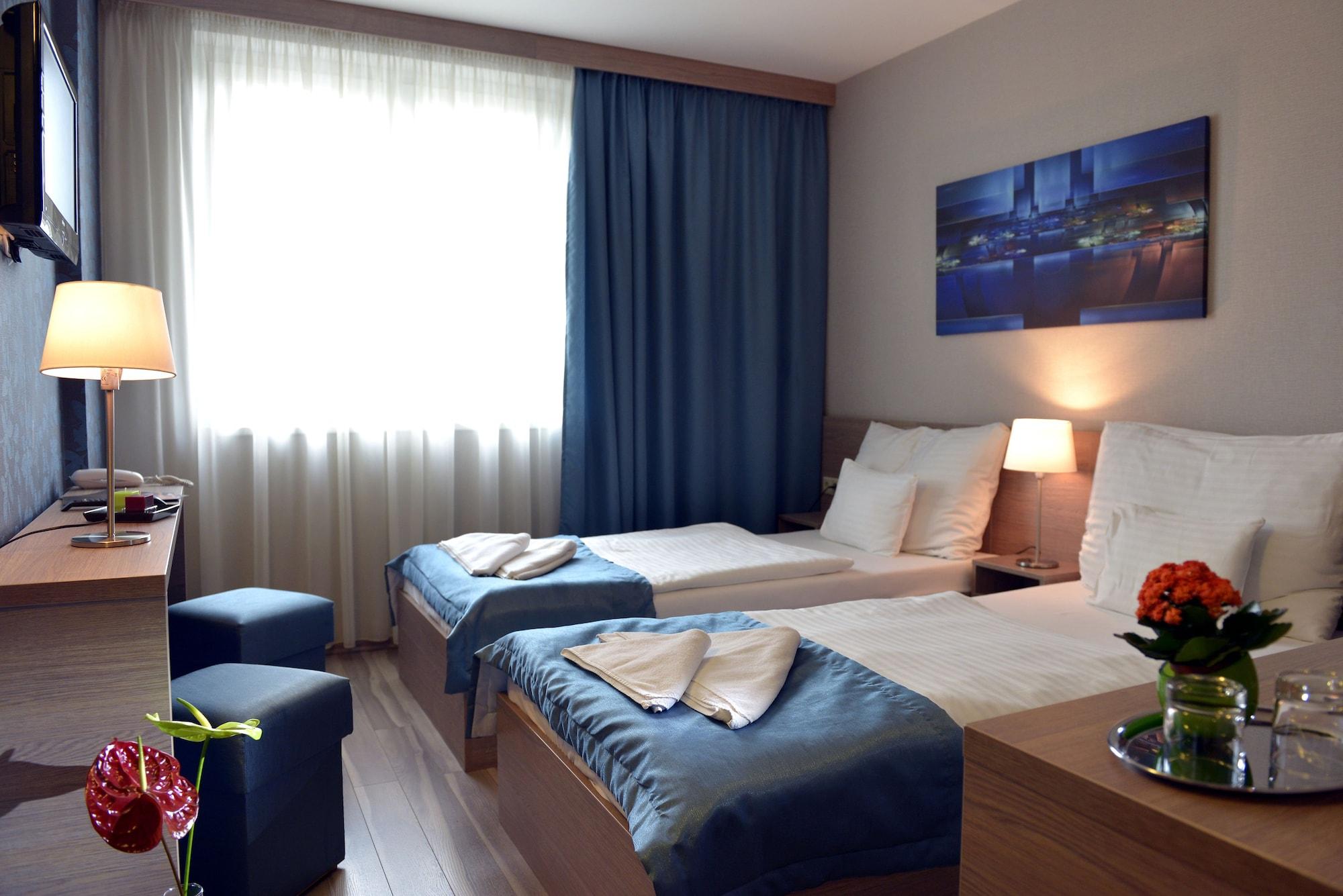 Vitta Hotel Superior Budapest Exterior photo